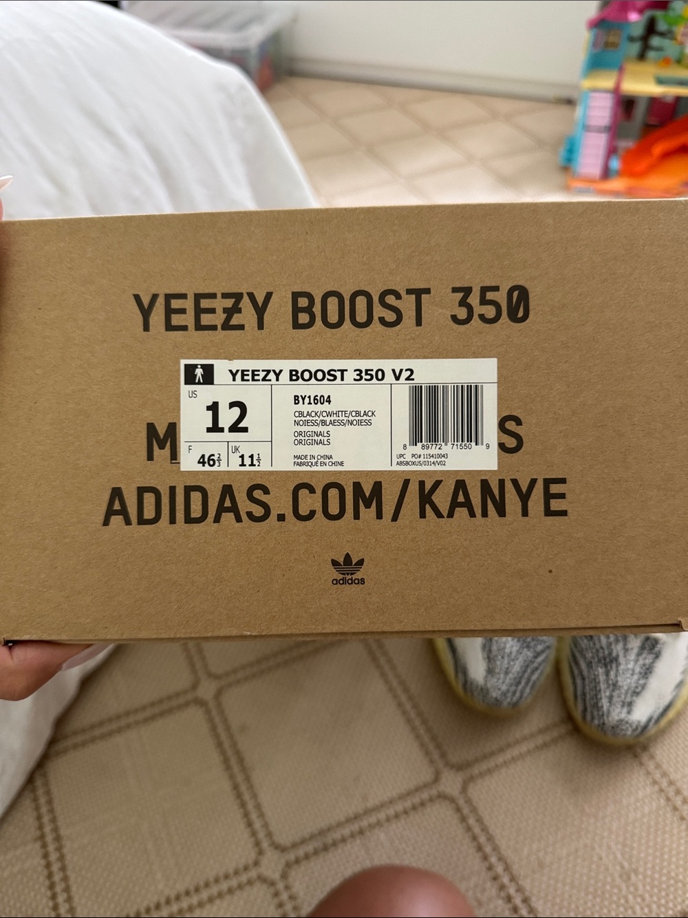 adidas Yeezy Boost 350 V2 - men’s size 12, GUC, zebra